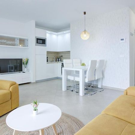 Apartments Luka - Villa Sunce Zengg Kültér fotó